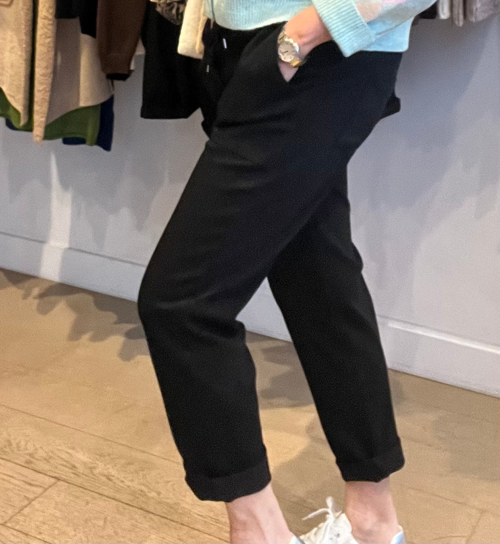 Bestselling Stretchy Pant with wide Pockets