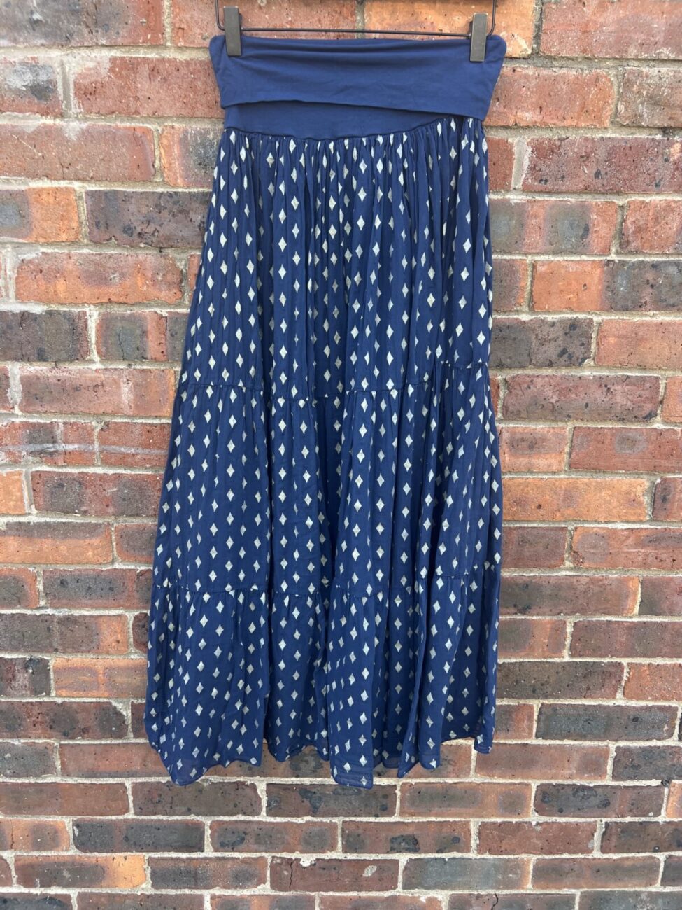 Cotton Lined Skirt with Gold Diamond Motif image 5