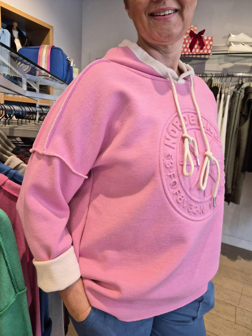 Sweat Embossed Contrast Hoodie