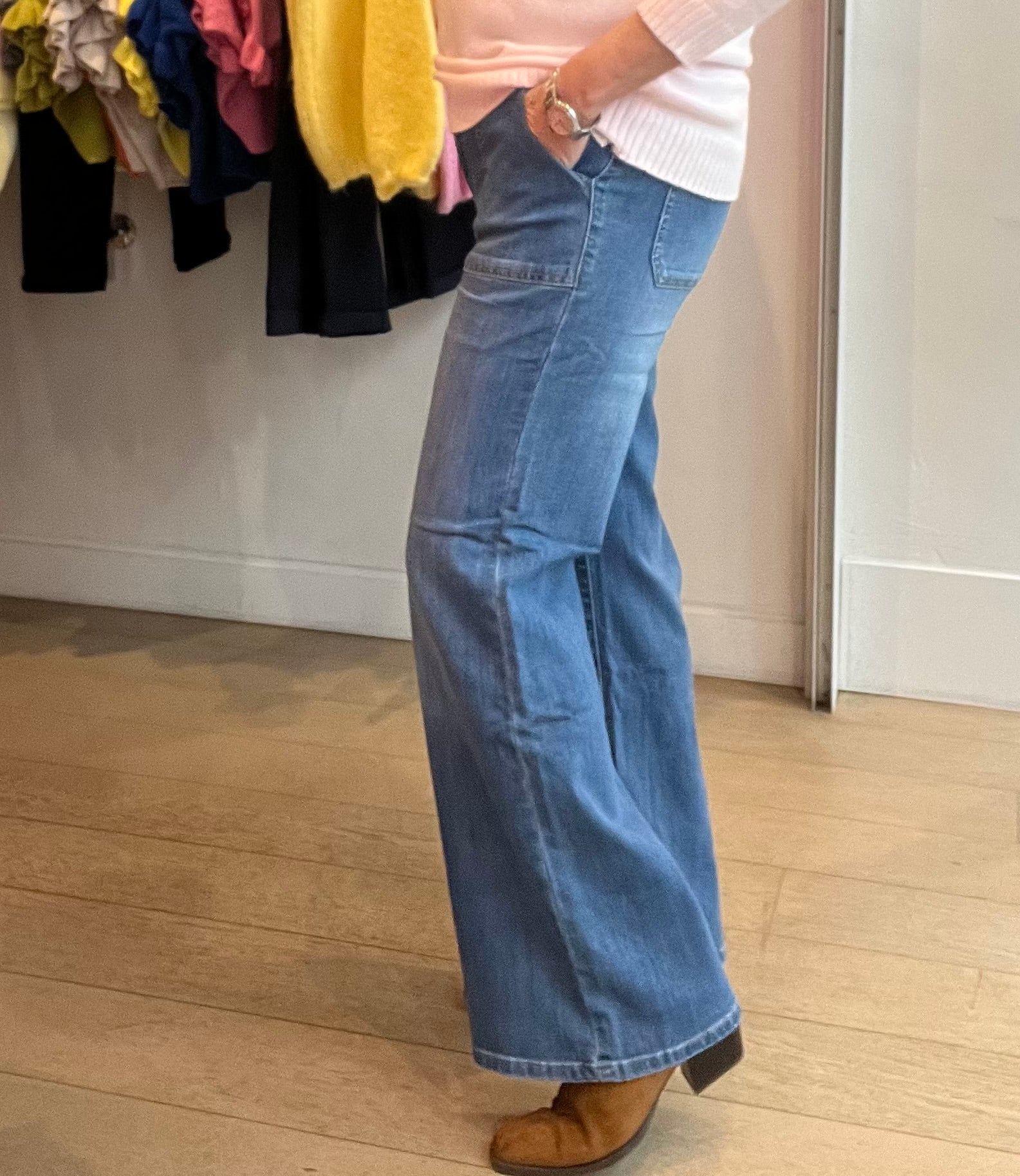 Toxic Wide Leg Jeans in Medium Wash