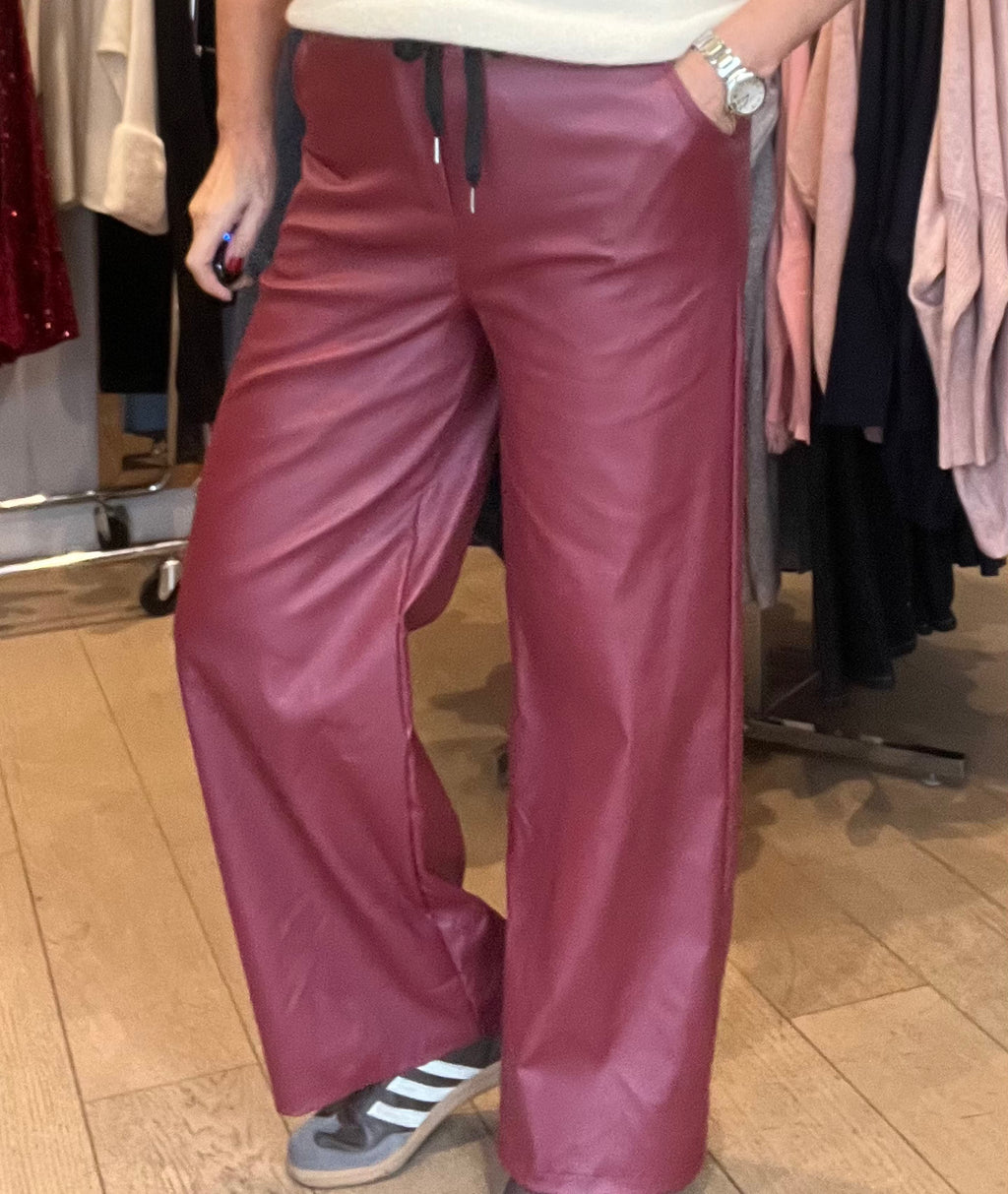 Coated Straight Leg Magic Pant