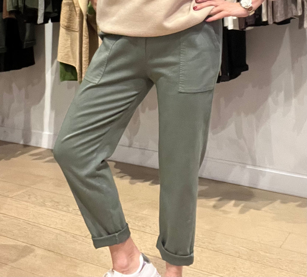 Bestselling Stretchy Pant with wide Pockets