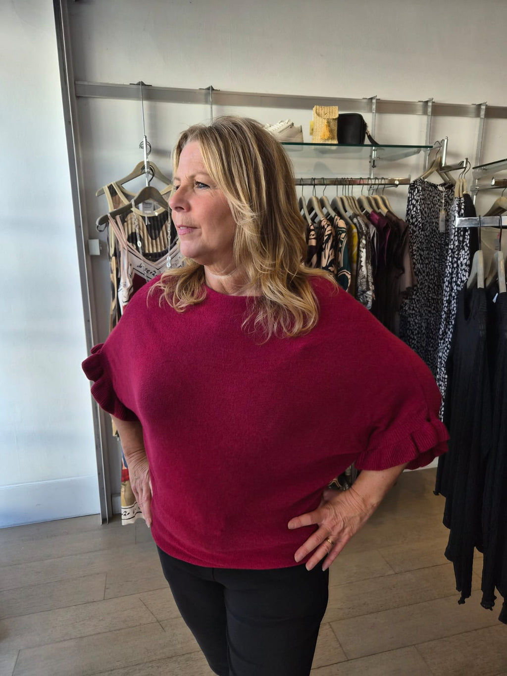 Frill sleeve knit