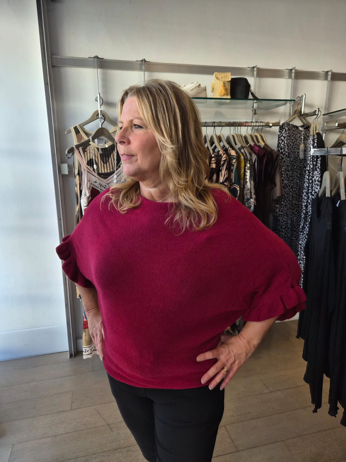 Frill sleeve knit