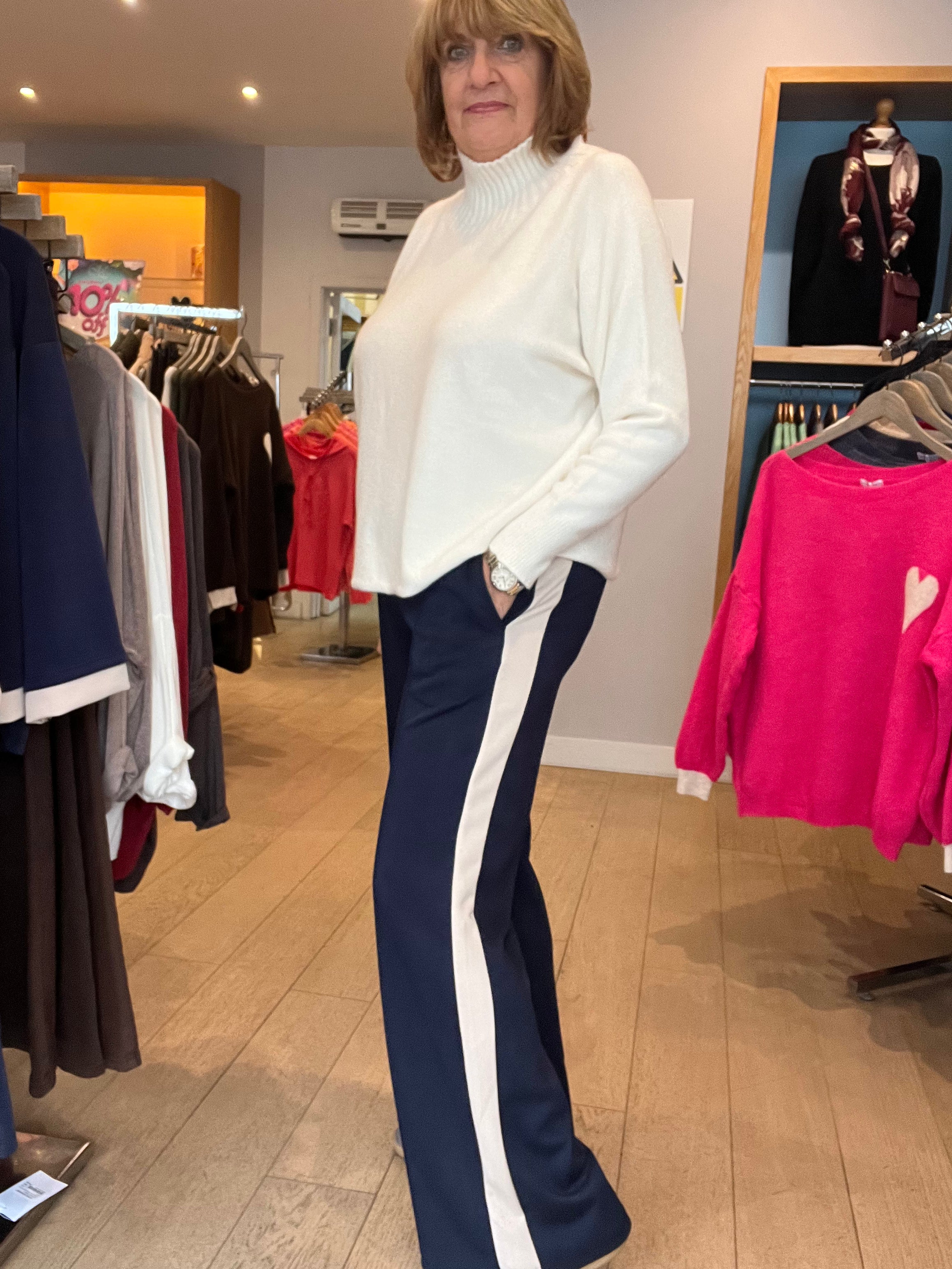 Lounge Scuba leisure pants with Side Stripe and Pockets