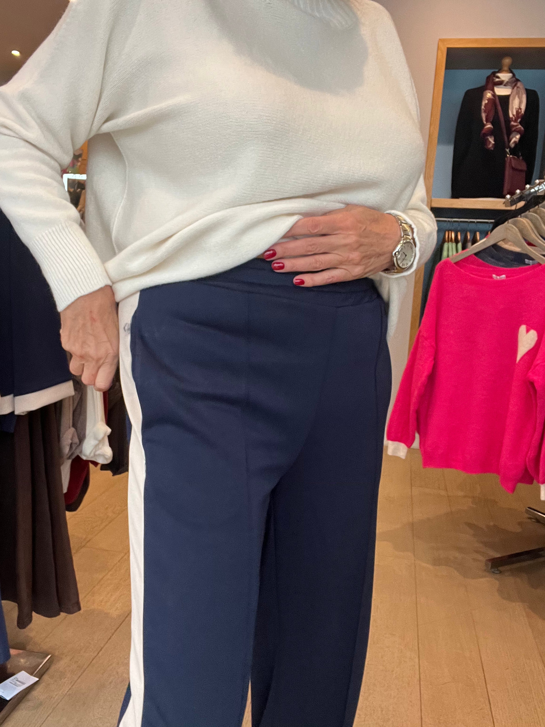 Lounge Scuba leisure pants with Side Stripe and Pockets