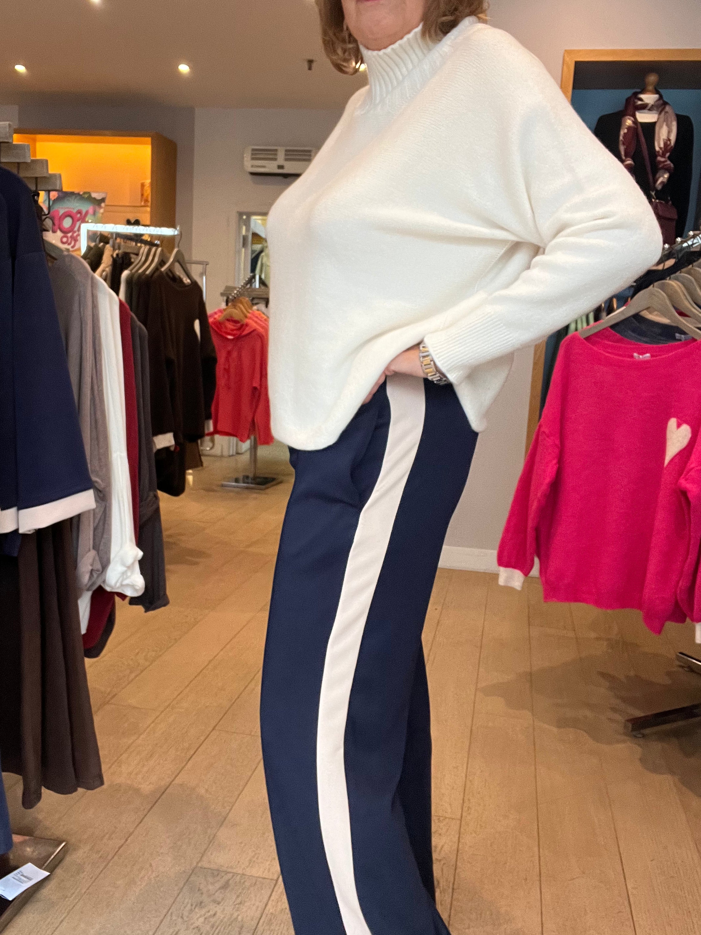 Lounge Scuba leisure pants with Side Stripe and Pockets