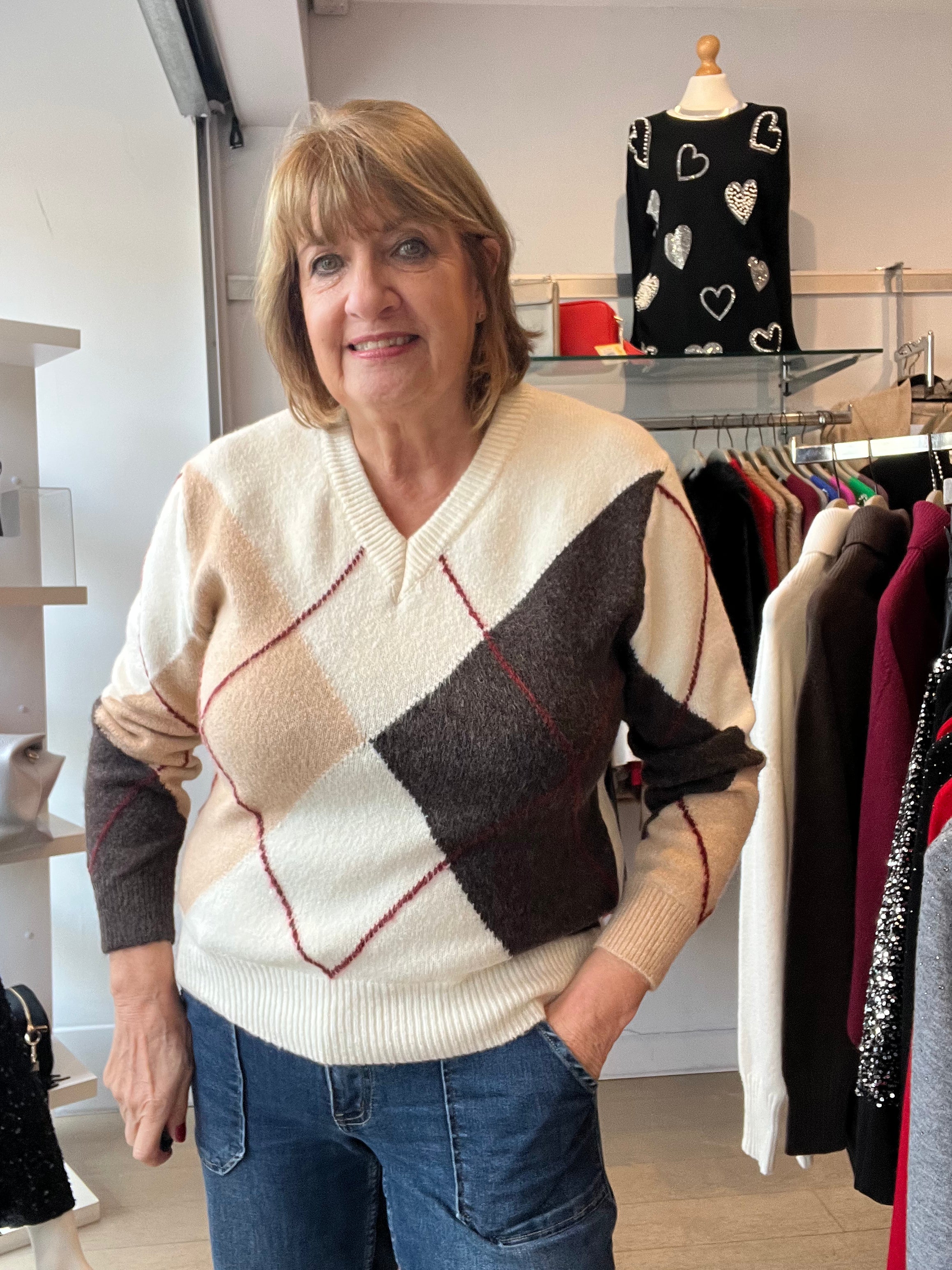 Alicia Argyle V Knit