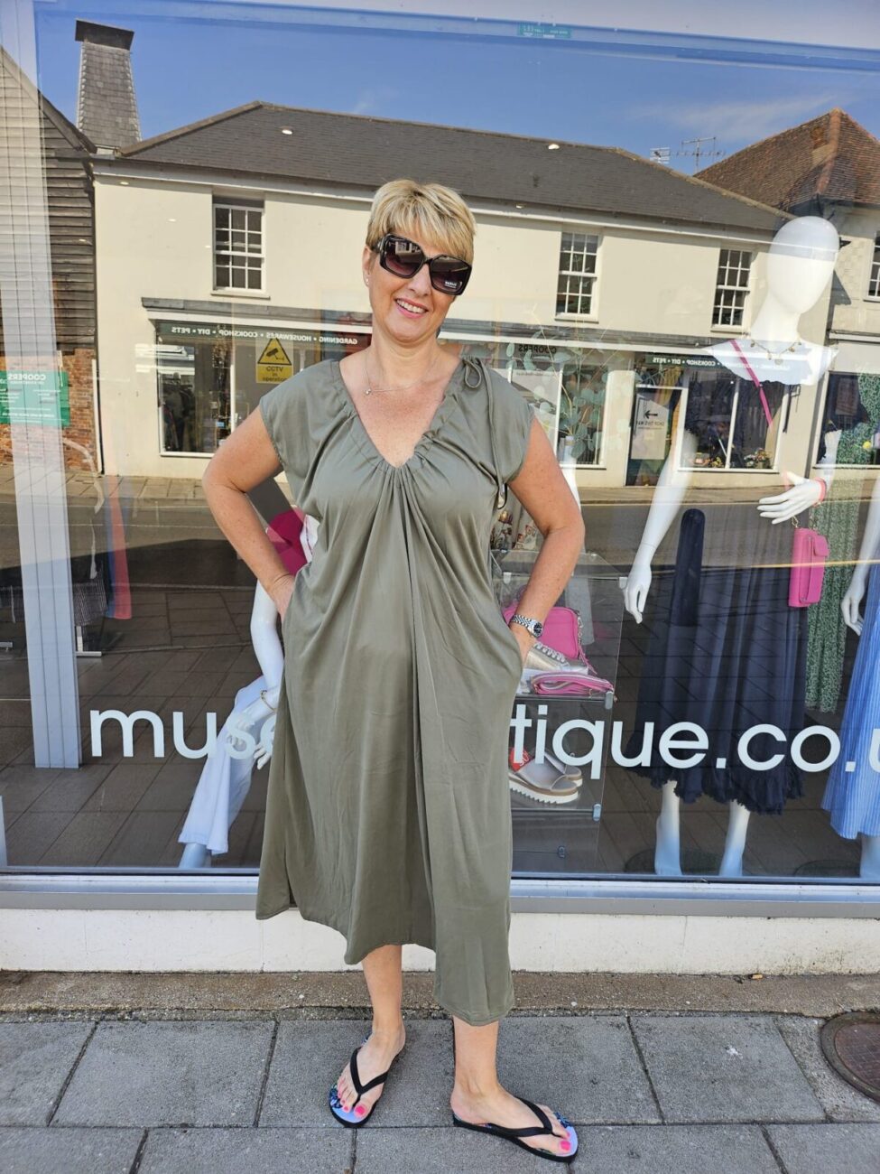 Serena Easy Jersey Dress with Pockets image 4