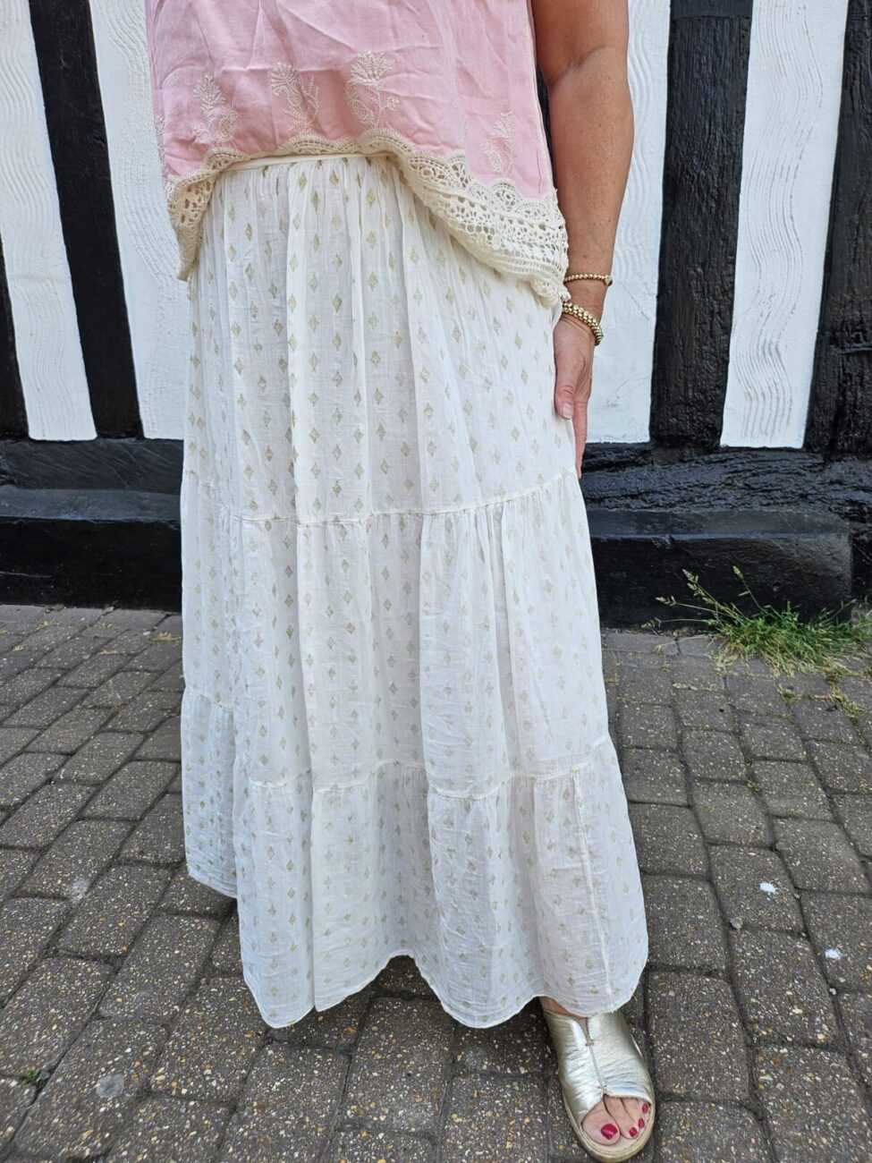 Cotton Lined Skirt with Gold Diamond Motif - Cream, ONESIZE image