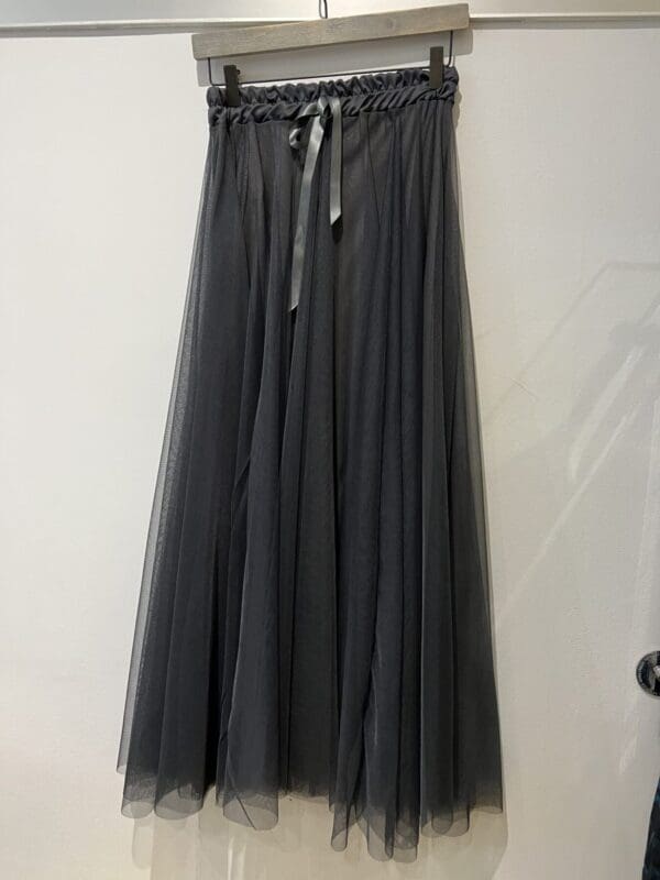 tulle nett skirt with ribbon details