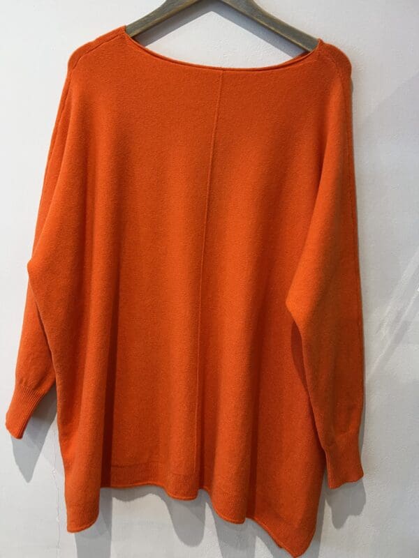 seam front knit