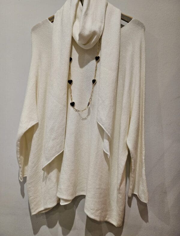 Supersoft oversize knit with matching scarf