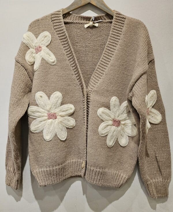 Embroidered Floral Cardy