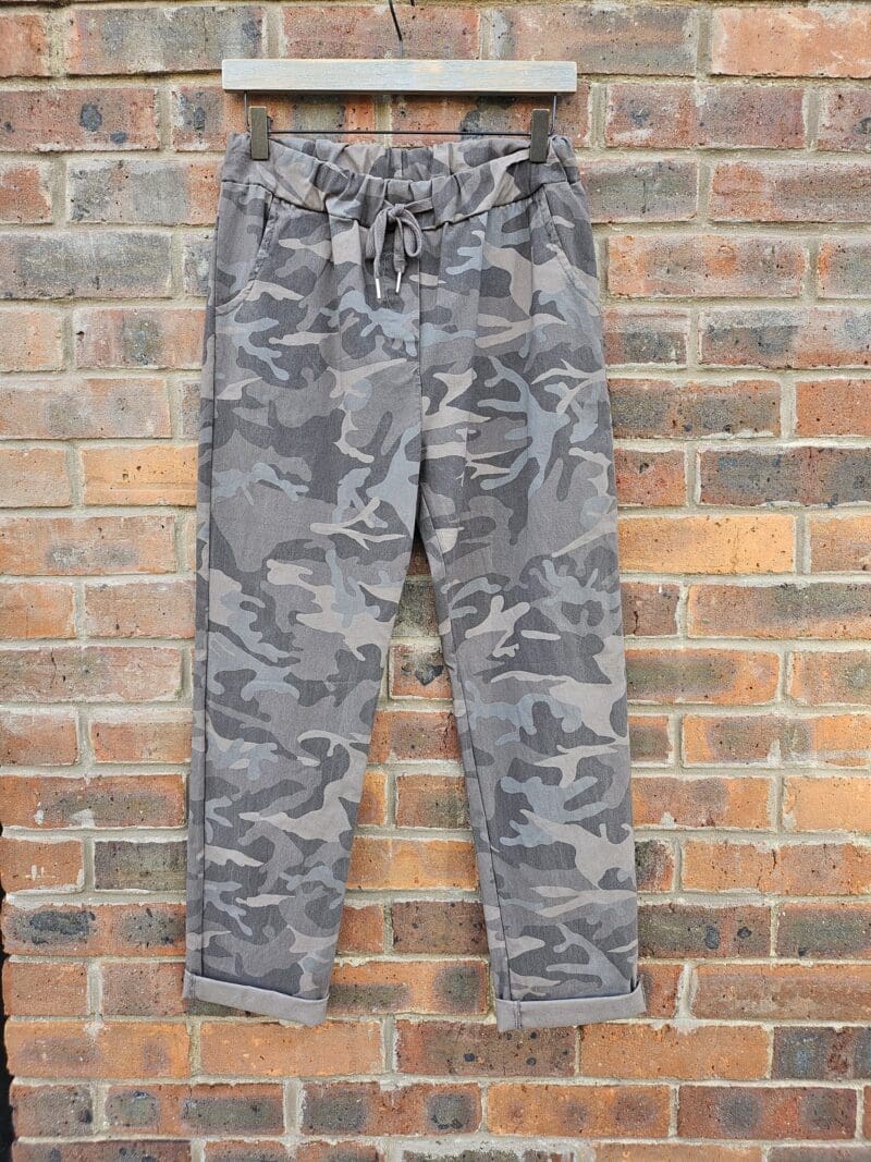 Camo magic pants