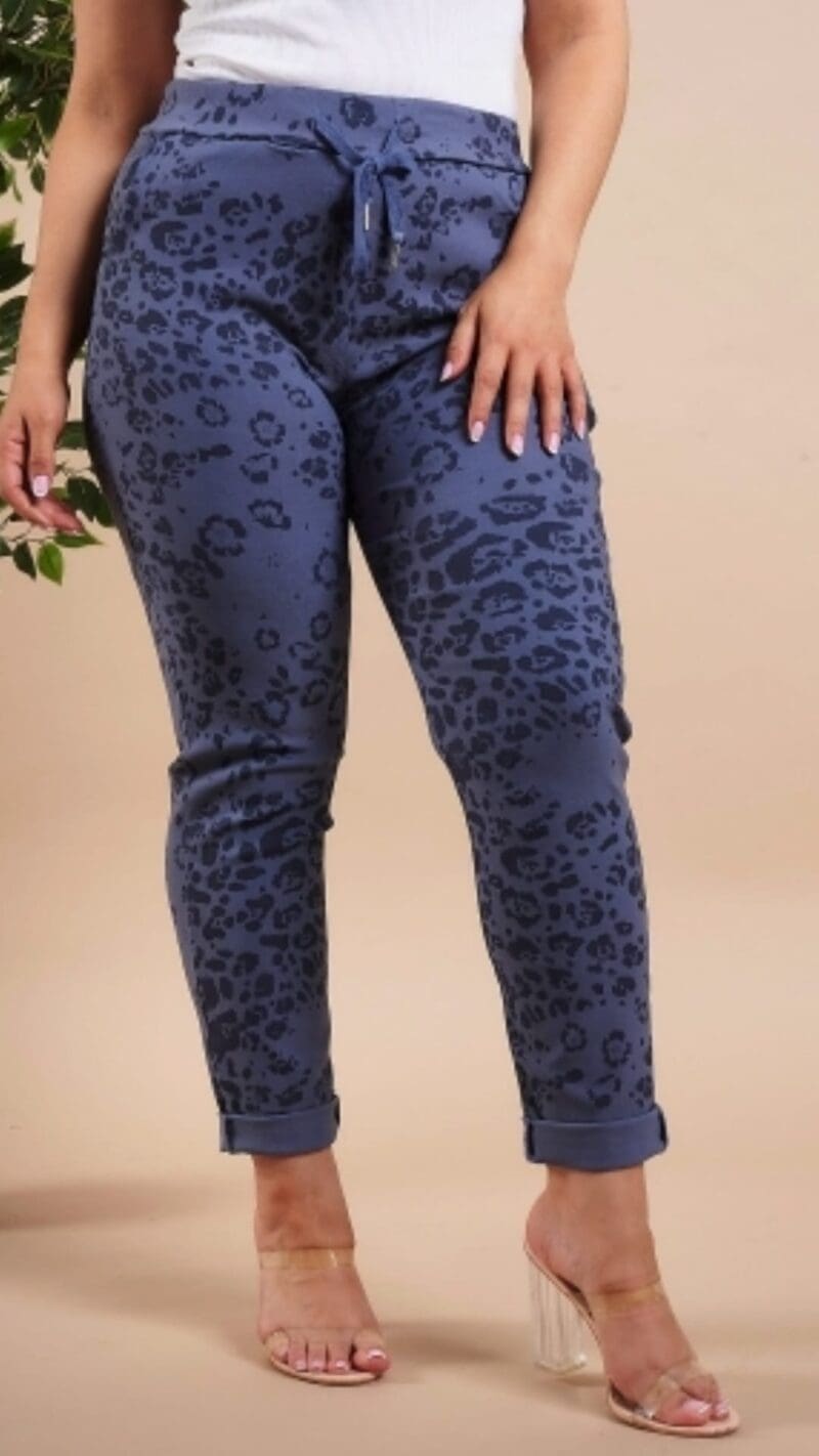 Bestselling Magic pants in new leopard animal print