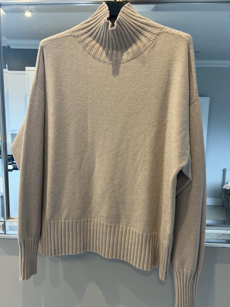 Classic Funnel Neck L/S Knit