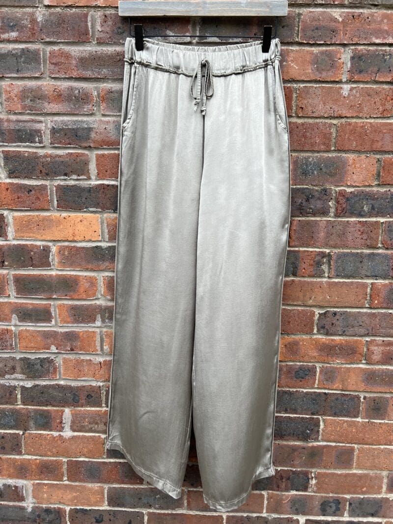 Silky Satin Easy Pant with ties and Pockets