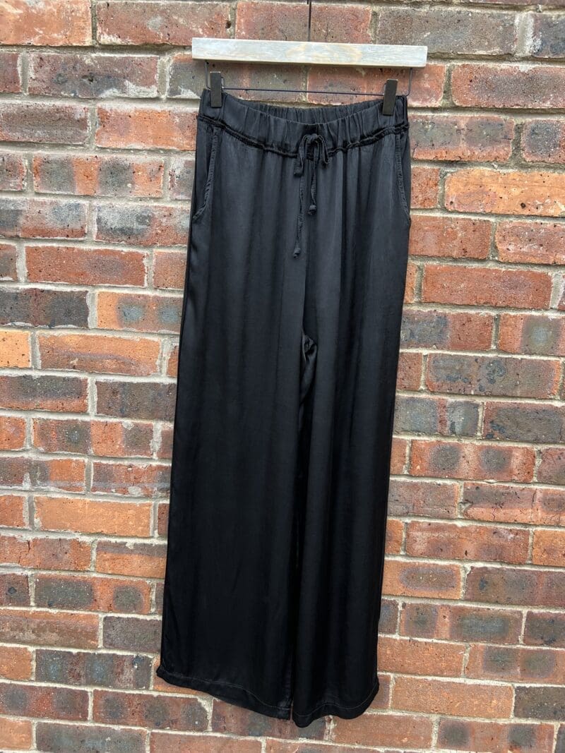 Silky Satin Easy Pant with ties and Pockets