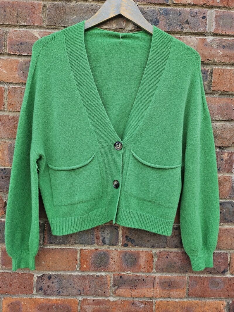 Short Knit Cardy with pockets