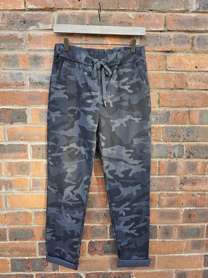 Camo magic pants