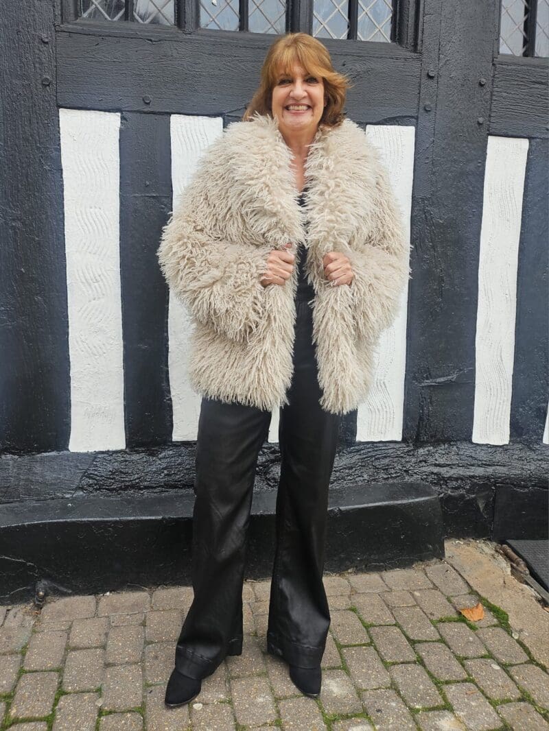 Fluffy faux fur jacket/coat