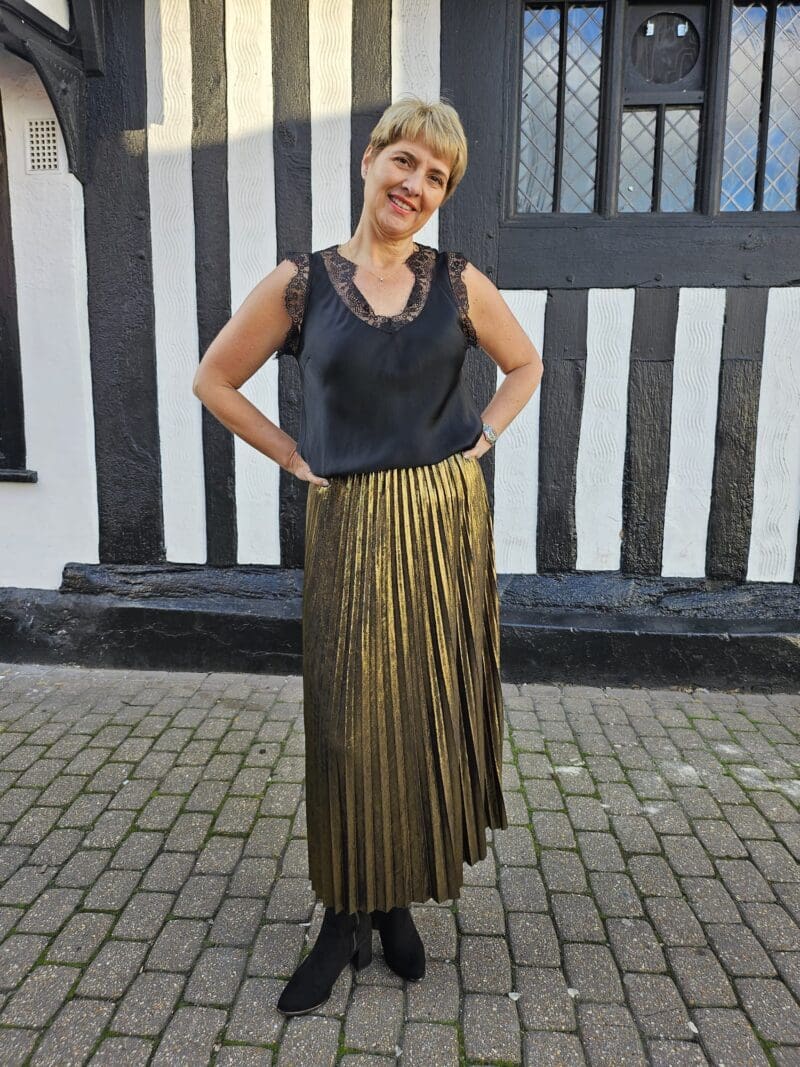 Shimmer pleated skirt