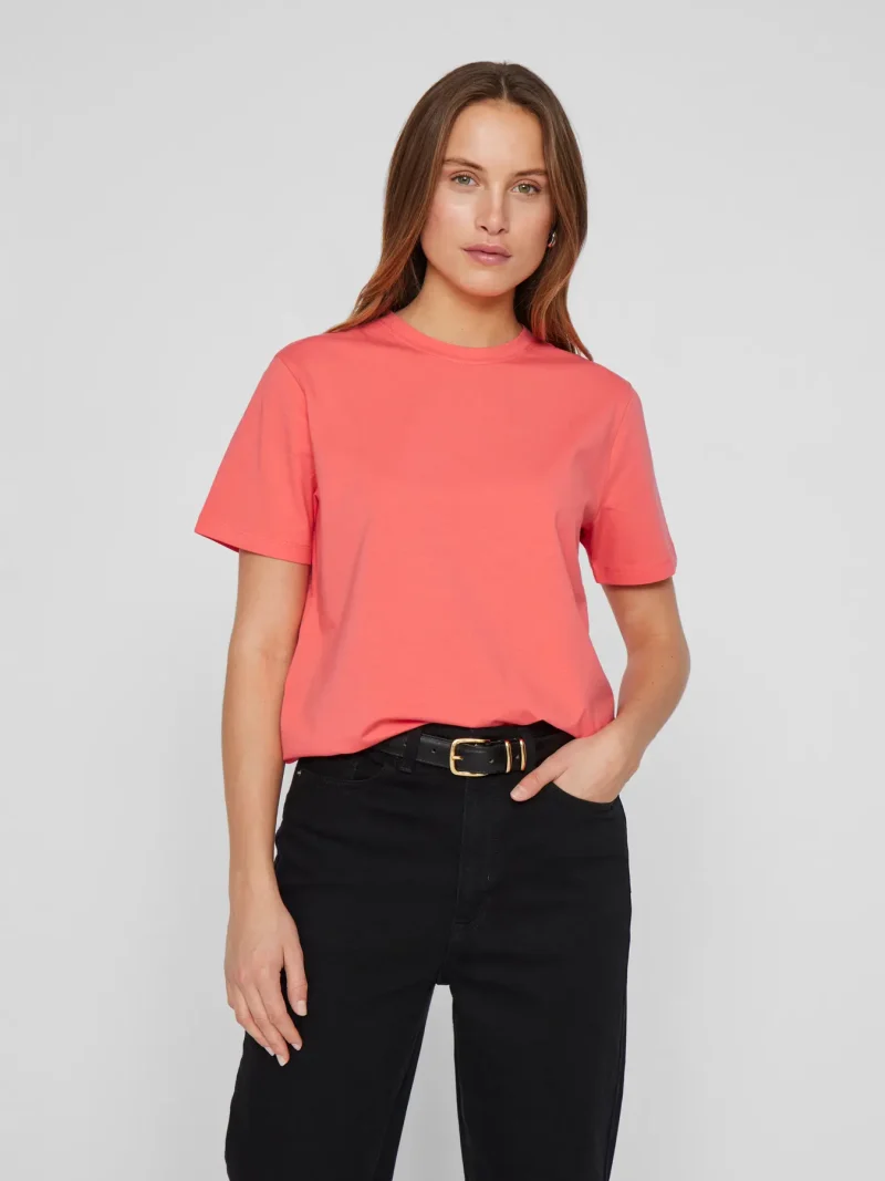 Vila Vinora Tee