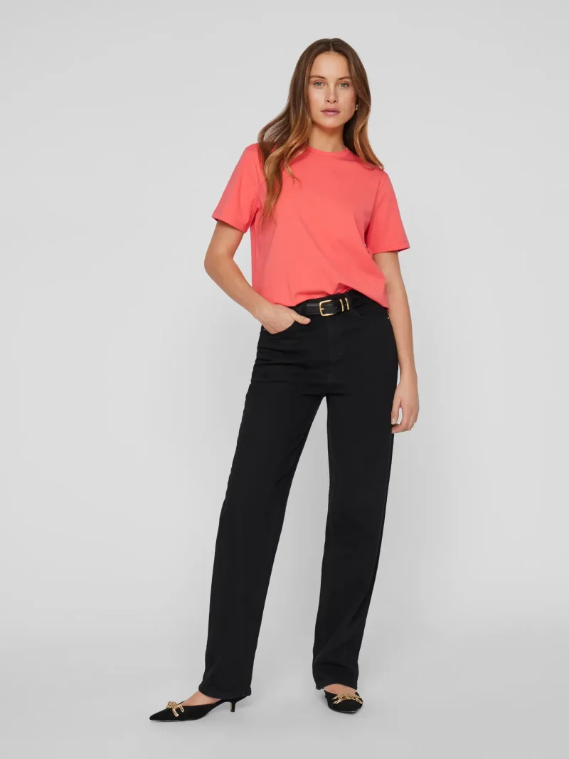 Vila Vinora Tee