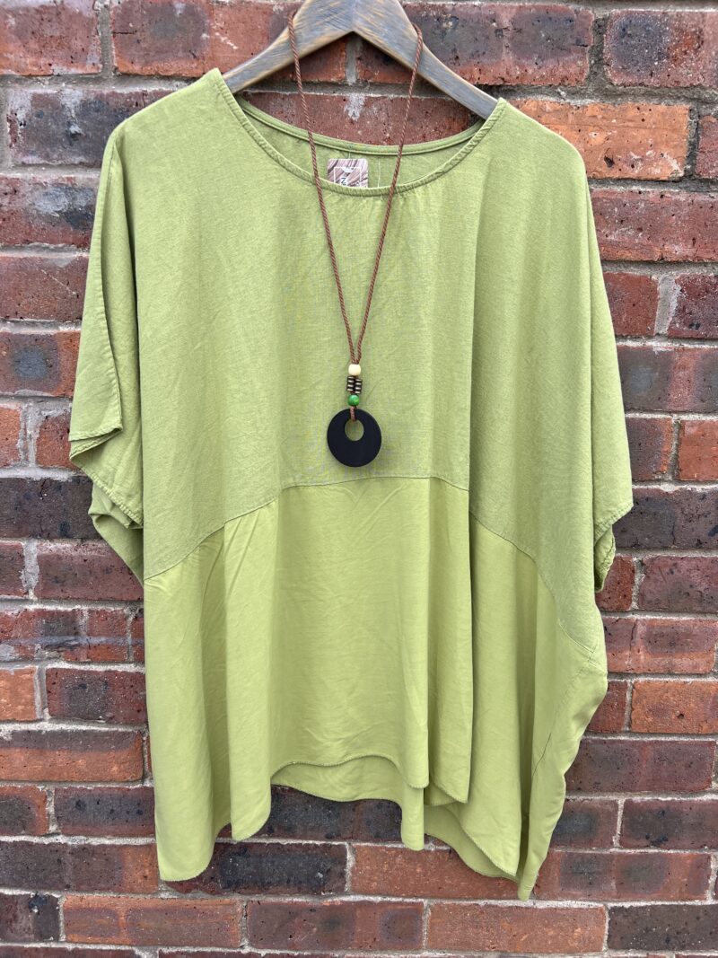 Linen Tiered Oversize Top with Necklace