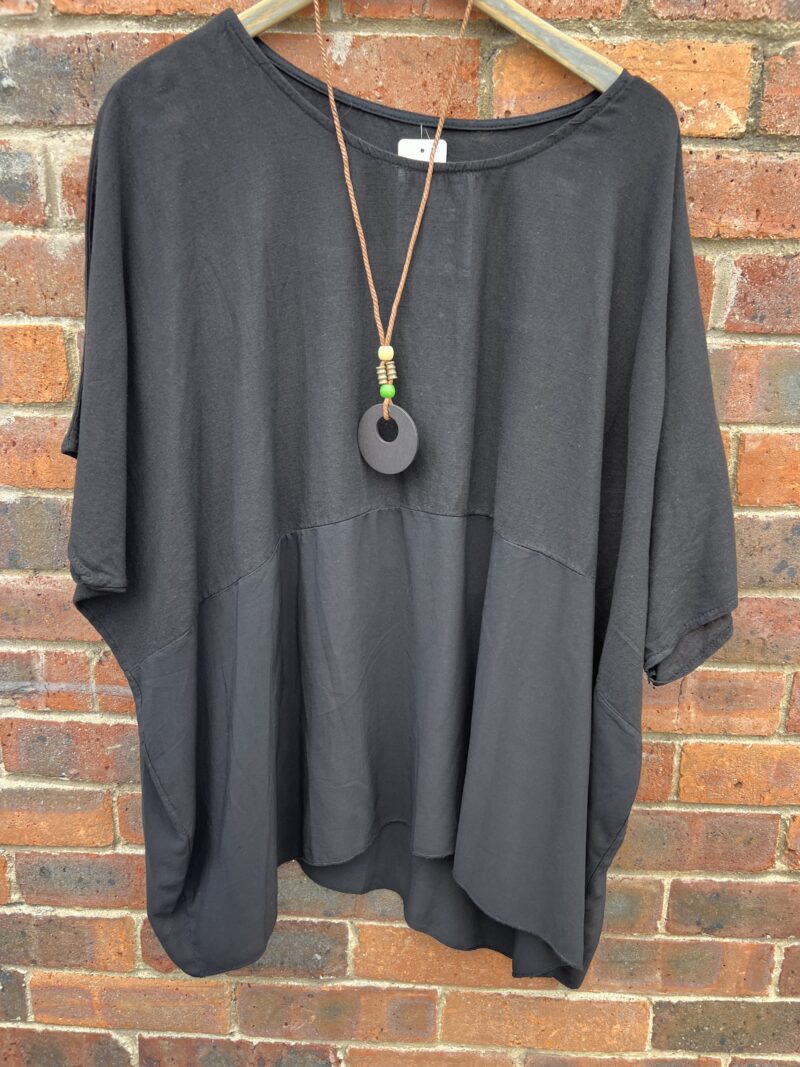 Linen Tiered Oversize Top with Necklace