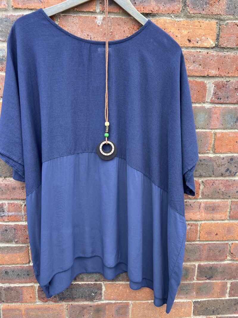 Linen Tiered Oversize Top with Necklace