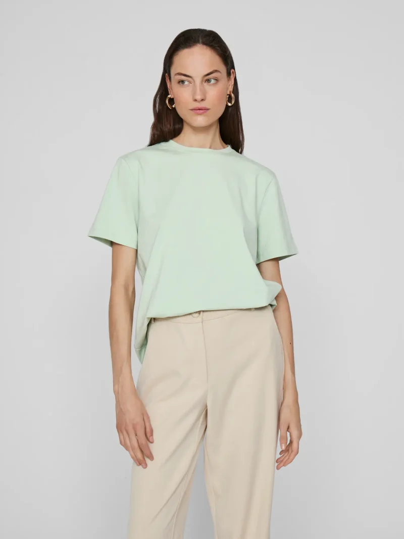 Vila Vinora Tee