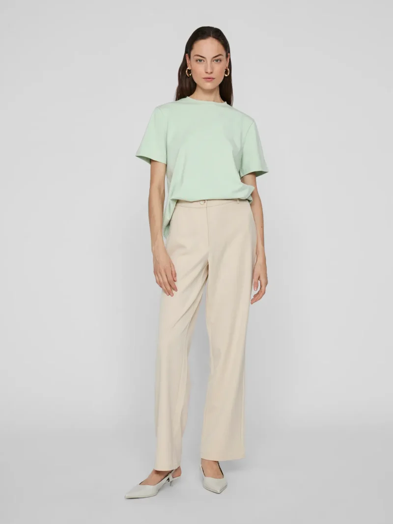 Vila Vinora Tee