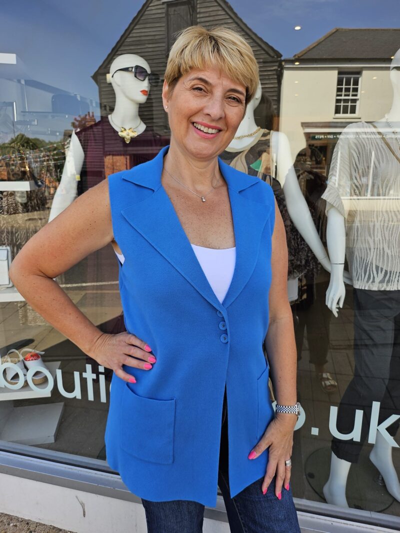 Knitted Gilet with Pockets and Revere Collar