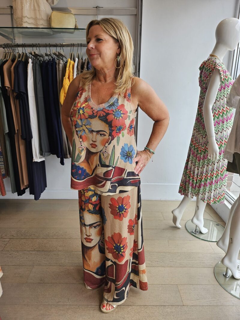 Frida inspired print on gold lurex jersey