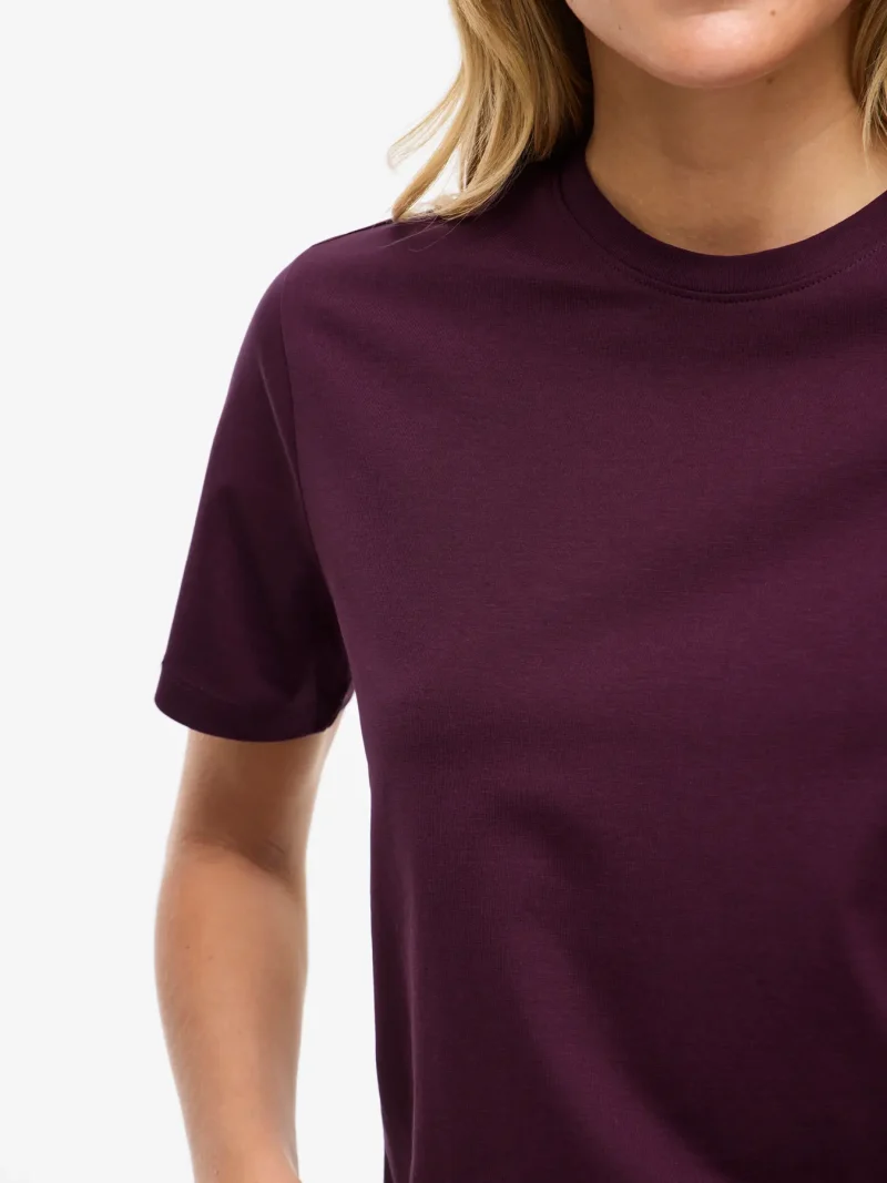 Vila Vinora Tee